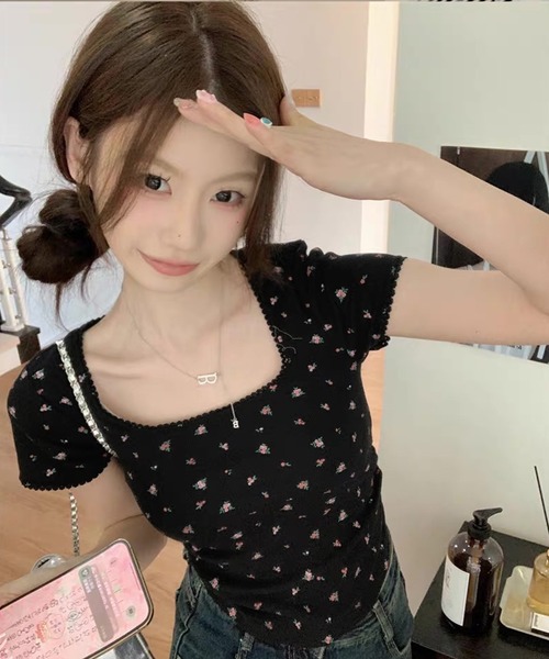 shopnikoniko(ショップニコニコ)の「Tシャツ 小花柄 プリント レーストリム ミニT スリムTシャツ(Tシャツ/カットソー・レディース・アイボリー/ブラック・フリー)」の12枚目の写真