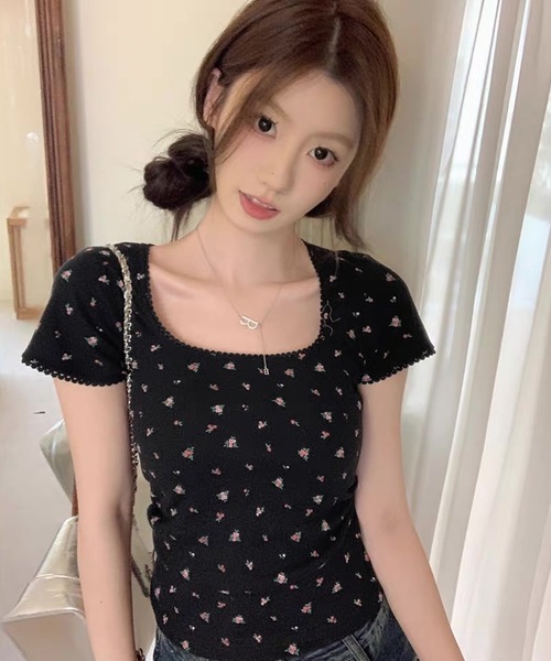 shopnikoniko(ショップニコニコ)の「Tシャツ 小花柄 プリント レーストリム ミニT スリムTシャツ(Tシャツ/カットソー・レディース・アイボリー/ブラック・フリー)」の17枚目の写真