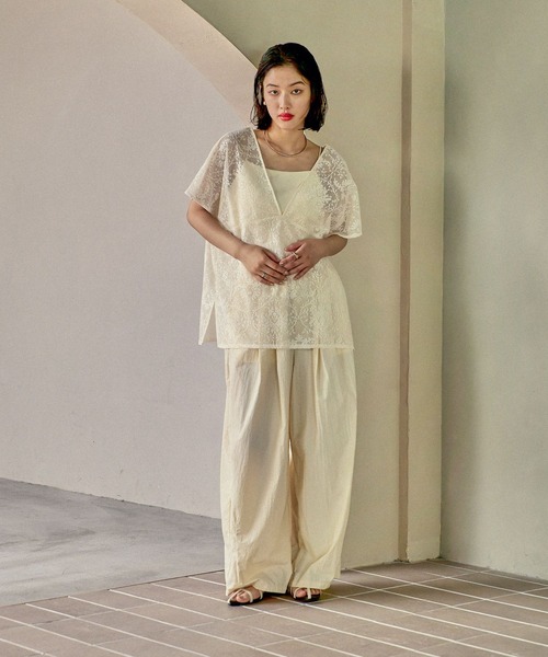 LEPSIM(レプシィム)の「2WAYレースブラウス 570820(シャツ/ブラウス・レディース・ベージュ系その他/ブラック/アイボリー・FREE)」の4枚目の写真