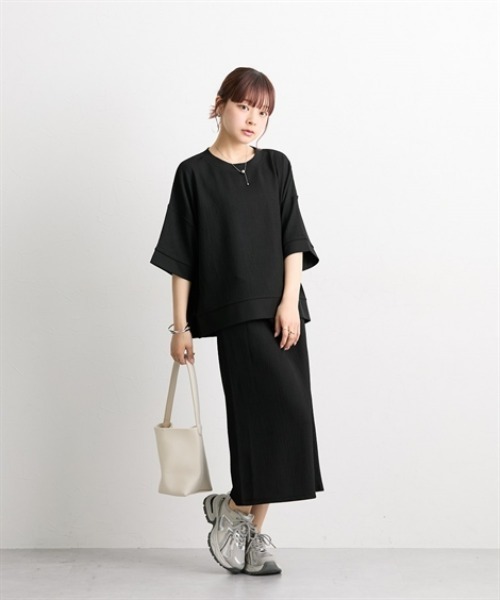 nissen(ニッセン)の「楊柳カットソージャガード上下セットアップ(配色半袖PO+タイトスカート)(セットアップ・レディース・ブラック×ホワイト/ブラック・LL/3L/M/L)」の3枚目の写真