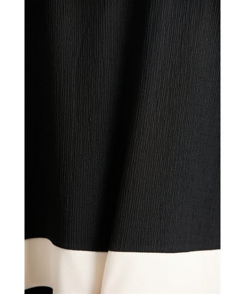 nissen(ニッセン)の「楊柳カットソージャガード上下セットアップ(配色半袖PO+タイトスカート)(セットアップ・レディース・ブラック×ホワイト/ブラック・LL/3L/M/L)」の10枚目の写真