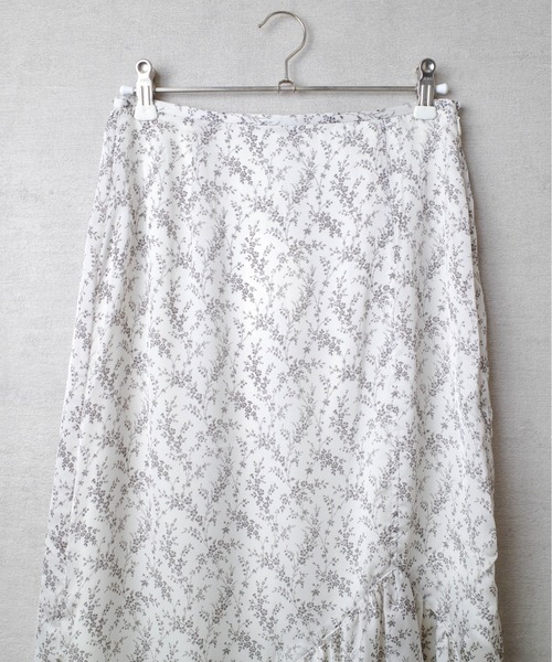 CLANE（クラネ）の「【PH1】【CLANE】FLOWER FRILL SKIRT 16109-6001（スカート・レディース・ブルー/レッド/ホワイト・1/0）」の7枚目の写真