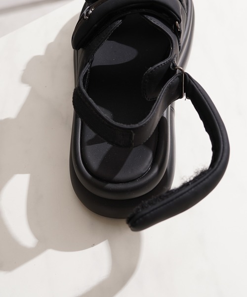 1111clothing（ワンフォークロージング）の「メタルロゴ 厚底サンダル / Metal Logo Platform Sandals（サンダル・メンズ・ブラック・22.5cm/23cm/23.5cm/24cm/24.5cm/25cm）」の12枚目の写真