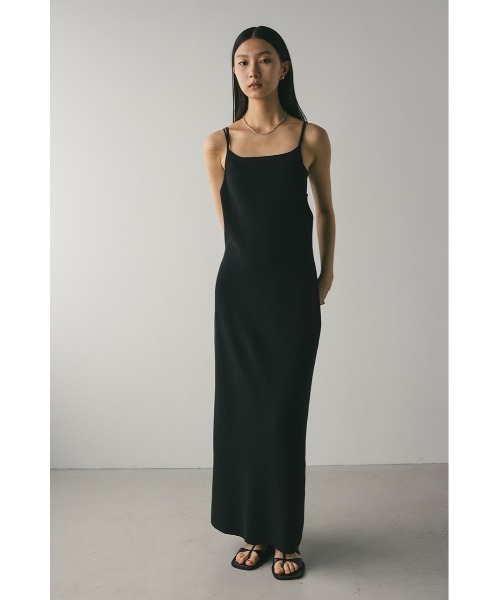 STYLEMIXER(スタイルミキサー)の「ナローシルエットニットワンピース(ワンピース・レディース・ブラック/レッド/ベージュ・SMALL/MEDIUM)」の4枚目の写真
