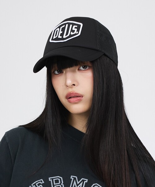 DEUS EX MACHINA(デウスエクスマキナ)の「【Deus Ex Machina/デウスエクスマキナ】Baylands Trucker/メッシュキャップ /帽子/ キャップ /ユニセックス【WEB限定】(キャップ・メンズ・ブラック系その他/ブルー系その他/ブラック/ネイビー/グリーン・フリー)」の1枚目の写真