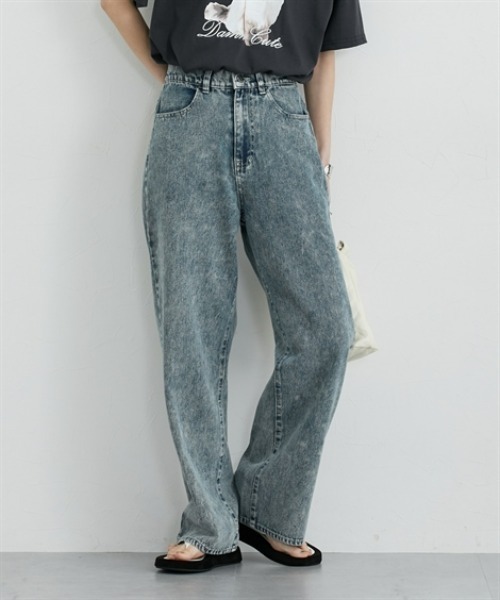 nissen(ニッセン)の「ゆるっと美脚ストレートデニムパンツ(デニムパンツ・レディース・ブラック/インディゴブルー/ケミカルウォッシュ・M/L)」の3枚目の写真