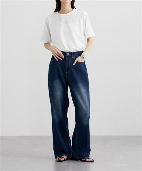 nissen(ニッセン)の「ゆるっと美脚ストレートデニムパンツ(デニムパンツ・レディース・ブラック/インディゴブルー/ケミカルウォッシュ・M/L)」の6枚目の写真