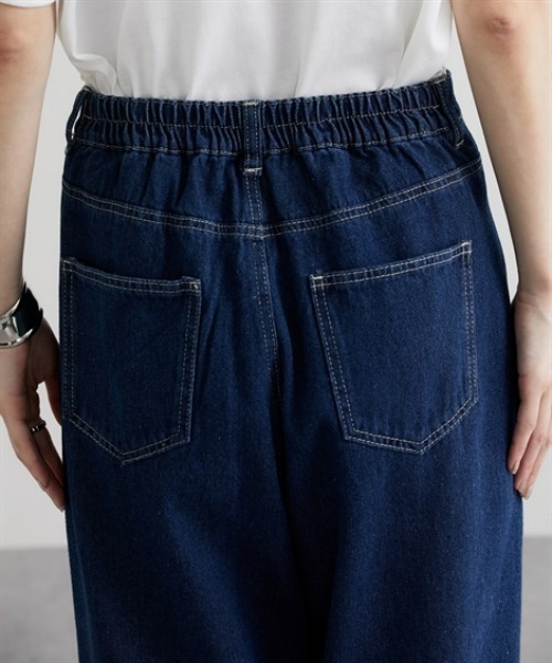 nissen(ニッセン)の「ゆるっと美脚ストレートデニムパンツ(デニムパンツ・レディース・ブラック/インディゴブルー/ケミカルウォッシュ・M/L)」の11枚目の写真