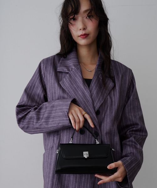 NUJOH(ヌゾ)の「Buckle Mini Shoulder Bag / バックル ミニ ショルダーバッグ(ショルダーバッグ・レディース・ワイン/ブラック・FREE)」の19枚目の写真