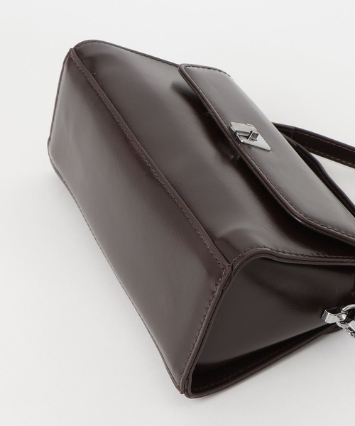 NUJOH(ヌゾ)の「Buckle Mini Shoulder Bag / バックル ミニ ショルダーバッグ(ショルダーバッグ・レディース・ワイン/ブラック・FREE)」の7枚目の写真