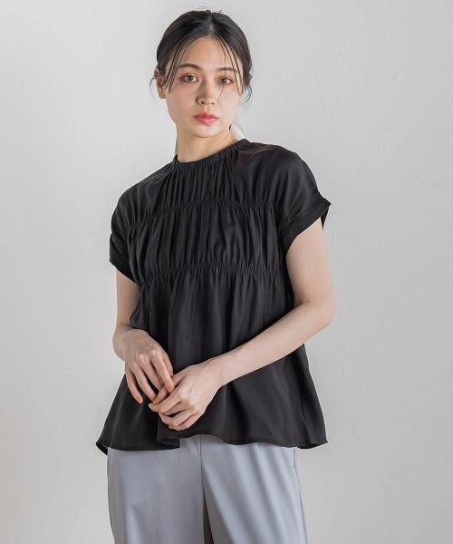 Droite lautreamont(ドロワットロートレアモン)の「【WEB限定】シルキーシャーリングブラウス≪手洗い可能≫(シャツ/ブラウス・レディース・オフホワイト/ブラウン/ブラック・M)」の2枚目の写真
