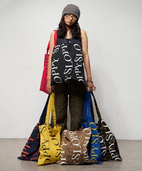 WHO'S WHO gallery（フーズフーギャラリー）の「【SLOPPY/スロッピー】ロゴトート（トートバッグ・レディース・ネイビー/ブラック/イエロー/レッド/ブラウン/ブルー/カーキ/ブラウン系その他/ブラック系その他/グリーン/ホワイト・FREE）」の12枚目の写真