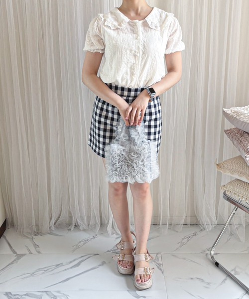 frunco（フランコ）の「【ZOZO限定】襟付きローズボタンブラウス（シャツ/ブラウス・レディース・ホワイト・MEDIUM）」の4枚目の写真