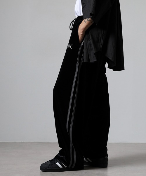 SUGGESTION(サジェッション)の「RESHAM カーブベロアパンツ(その他パンツ・メンズ・ブラック/アイボリー/ブラウン・M/L)」の3枚目の写真