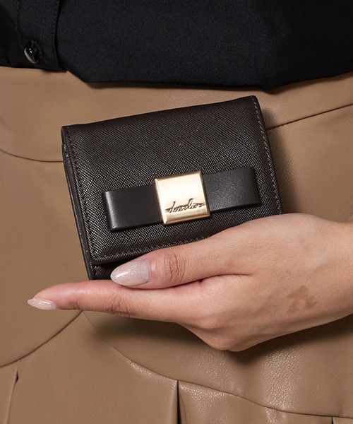 dazzlin（ダズリン）の「【dazzlin/ダズリン】バレッタリボン　三つ折りミニ財布（財布・レディース・ブラック/グレー/ダークブラウン/ブラック×ホワイト/ミント/ベージュ/ピンク・FREE）」の4枚目の写真