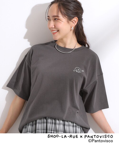 SHOO・LA・RUE（シューラルー）の「【パントビスコ／ぺろち】プリントTシャツ（Tシャツ/カットソー・レディース・チャコール/サックスブルー系3/ホワイト系1/ホワイト系2・01/02/03/04）」の3枚目の写真
