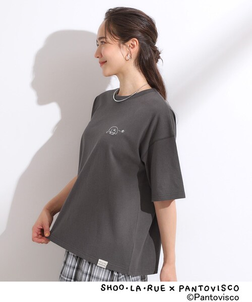 SHOO・LA・RUE（シューラルー）の「【パントビスコ／ぺろち】プリントTシャツ（Tシャツ/カットソー・レディース・チャコール/サックスブルー系3/ホワイト系1/ホワイト系2・01/02/03/04）」の14枚目の写真