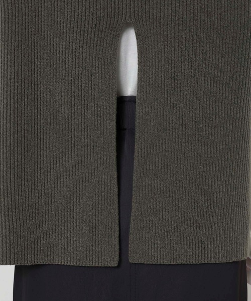 BABYLONE(バビロン)の「ハイネックアゼポンチョ(ベスト・レディース・チャコール/オフホワイト・フリー)」の3枚目の写真