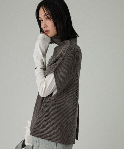 BABYLONE(バビロン)の「ハイネックアゼポンチョ(ベスト・レディース・チャコール/オフホワイト・フリー)」の16枚目の写真