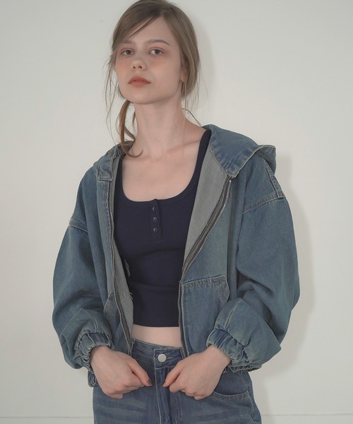 Mirette（ミレット）の「ヴィンテージライクデニムフーディー / Vintage Washed Denim Hoodie（パーカー・レディース・ブルー/ブラック・FREE）」の2枚目の写真