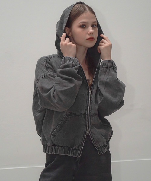 Mirette（ミレット）の「ヴィンテージライクデニムフーディー / Vintage Washed Denim Hoodie（パーカー・レディース・ブルー/ブラック・FREE）」の3枚目の写真