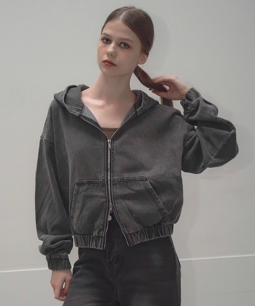 Mirette（ミレット）の「ヴィンテージライクデニムフーディー / Vintage Washed Denim Hoodie（パーカー・レディース・ブルー/ブラック・FREE）」の7枚目の写真