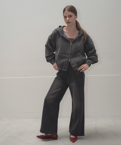 Mirette（ミレット）の「ヴィンテージライクデニムフーディー / Vintage Washed Denim Hoodie（パーカー・レディース・ブルー/ブラック・FREE）」の9枚目の写真