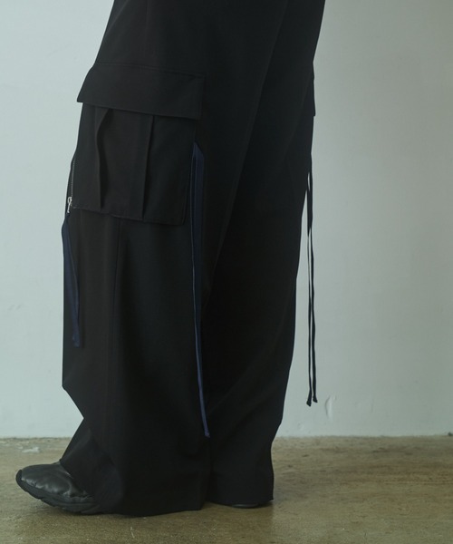 PHILTHEORY(フィルセオリー)の「String cargo slacks / ストリングカーゴスラックス(カーゴパンツ・メンズ・ブラック系/ブラック・3/2/1)」の13枚目の写真