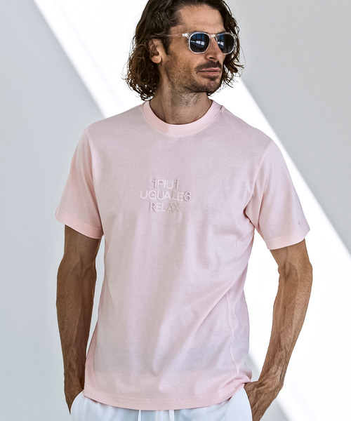 1PIU1UGUALE3 RELAX (ウノピゥウノウグァーレトレ リラックス)の「【WEB・直営店限定】1PIU1UGUALE3 RELAX(ウノピゥウノウグァーレトレ リラックス)コンビネーションロゴ半袖Tシャツ(Tシャツ/カットソー・メンズ・ライトピンク/チャコール/ブラック/ホワイト/ネイビー・S/M/L/XL/XXL)」の5枚目の写真