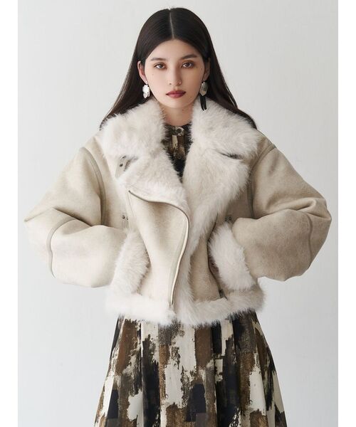 MURUAムートンコート ショートジャケット ブラック/ベージュ ショートエアリーフェイクムートンジャケット｜ムルーア（MURUA）公式