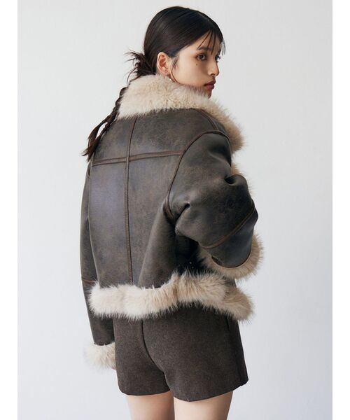 アンイーブンショートフェイクムートンジャケット（ムートンコート