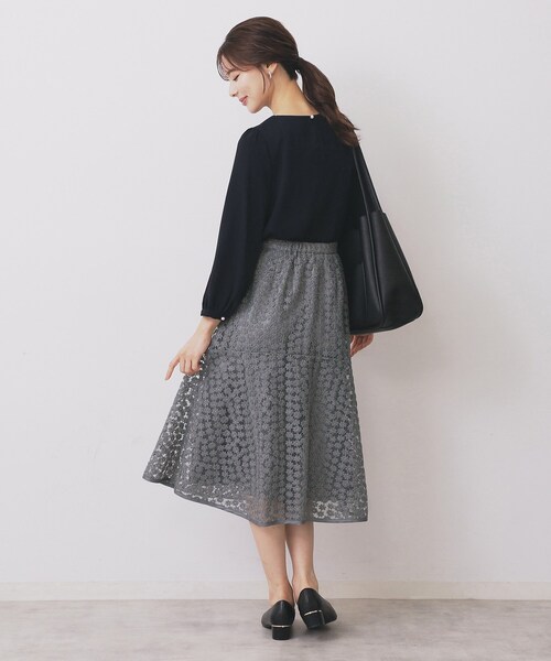 index（インデックス）の「小花刺繍チュールマーメイドスカート【洗濯機OK/抗ピル】（スカート・レディース・ナチュラル/ネイビー/ダークグレー・36/42/38/40）」の6枚目の写真