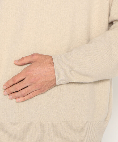 DANTON（ダントン）の「MEN'S LAMBSWOOL CREW NECK KNIT PULLOVER（ニット/セーター・メンズ・ブラック/グレイッシュベージュ/ブラウン系その他/オートミール/ダークグレー/レッド/パープル系その他/ライトグレー/ブルー系その他/ダークグリーン・40/42/44/38）」の18枚目の写真