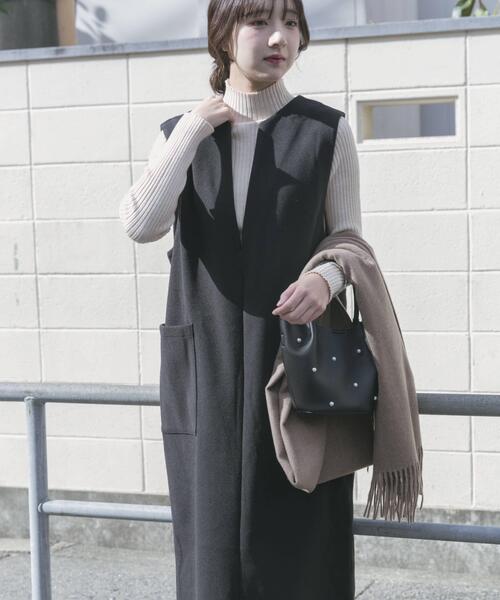 ITEMS URBANRESEARCH（アイテムズ アーバンリサーチ）の「『洗濯可』モチモチハイネックリブニット（ニット/セーター・レディース・ブラック/ホワイト系その他/ブルー/カーキ/アイボリー/レッド・FREE）」の14枚目の写真