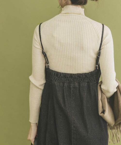 ITEMS URBANRESEARCH（アイテムズ アーバンリサーチ）の「『洗濯可』モチモチハイネックリブニット（ニット/セーター・レディース・ブラック/ホワイト系その他/ブルー/カーキ/アイボリー/レッド・FREE）」の20枚目の写真