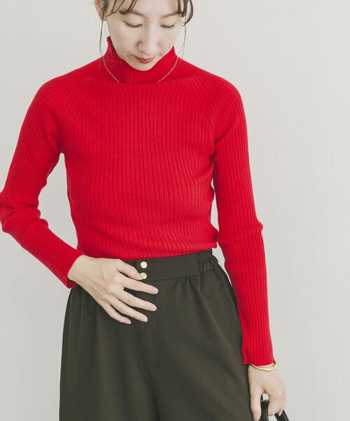 ITEMS URBANRESEARCH（アイテムズ アーバンリサーチ）の「『洗濯可』モチモチハイネックリブニット（ニット/セーター・レディース・ブラック/ホワイト系その他/ブルー/カーキ/アイボリー/レッド・FREE）」の15枚目の写真