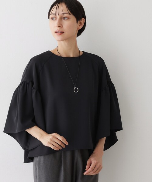 Dessin(デッサン)の「【セットアップ可・洗える】フレアスリーブブラウス(シャツ/ブラウス・レディース・ネイビー/ブラウン系その他/ライトベージュ・01/02)」の3枚目の写真