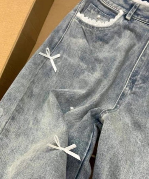 SPIGA(スピーガ)の「レース&リボンモチーフストレートデニムパンツ(デニムパンツ・レディース・ライトブルー/ダークブルー・X-LARGE/LARGE/MEDIUM/SMALL)」の5枚目の写真
