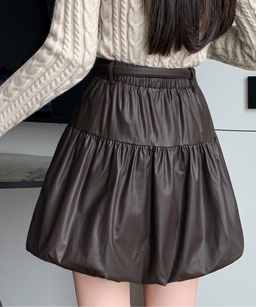 AMAJI(アマジ)の「エコレザーバルーンミニスカート(スカート・レディース・ブラウン/ブラック・SMALL/MEDIUM/LARGE/X-LARGE)」の5枚目の写真
