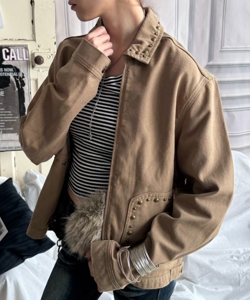 SHAGGIE（シャギー）の「【ユニセックス】スタッズ付きダブルファスナージャケット（その他アウター・メンズ・ブラック/ベージュ・FREE）」の2枚目の写真