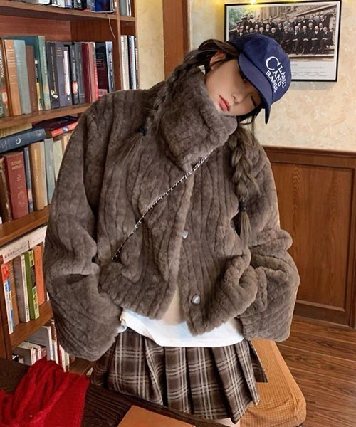 セール】ショート丈フェイクファージャケット／アイボリー・グレー