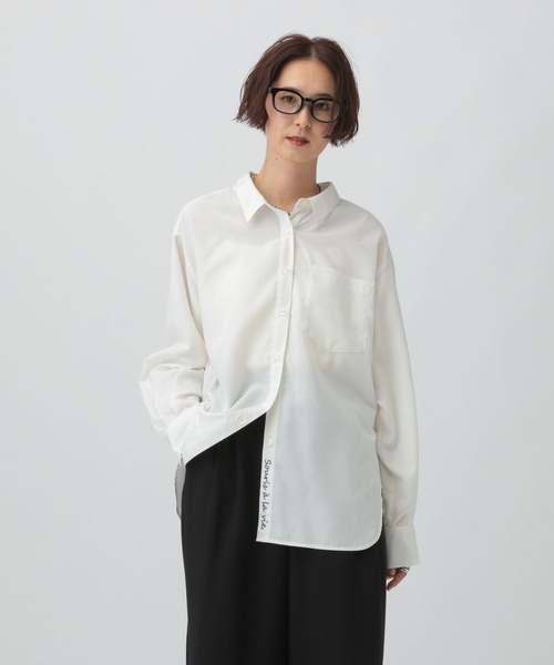 LEPSIM（レプシィム）の「ワンポイントベーシックシャツ　582331（シャツ/ブラウス・レディース・グレー/ブラウン/オフホワイト/ブルー・FREE）」の2枚目の写真