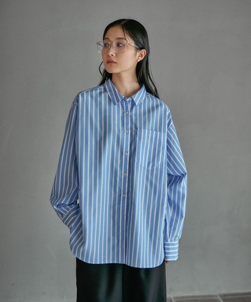 LEPSIM（レプシィム）の「ワンポイントベーシックシャツ　582331（シャツ/ブラウス・レディース・グレー/ブラウン/オフホワイト/ブルー・FREE）」の4枚目の写真