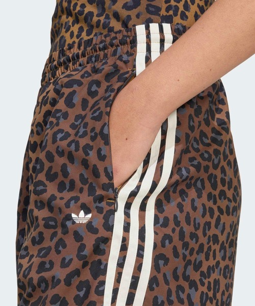 メル　adidasレオパード オーバーサイズ トラックパンツ レオパード ファイヤーバード オーバーサイズ トラックパンツ