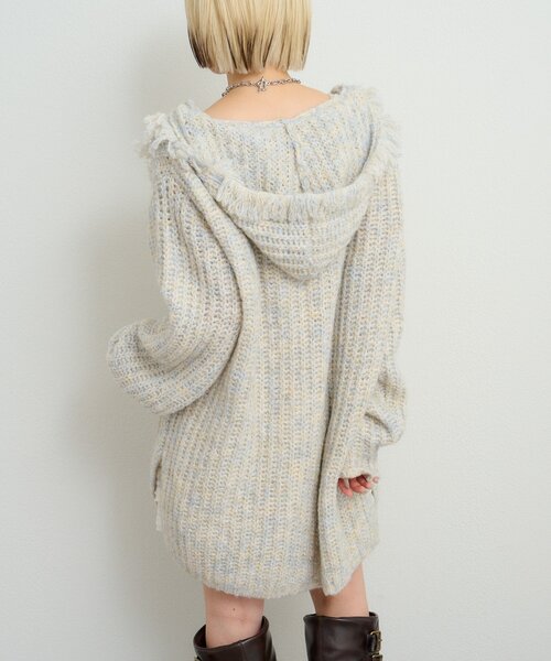 w closet（ダブルクローゼット）の「フード付フリンジMIXニット（ニット/セーター・レディース・アイボリー/チャコールグレー/ブルー/グリーン・FREE）」の9枚目の写真