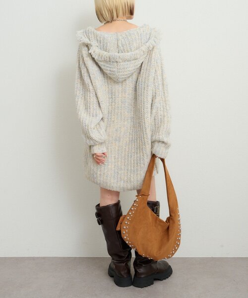 w closet（ダブルクローゼット）の「フード付フリンジMIXニット（ニット/セーター・レディース・アイボリー/チャコールグレー/ブルー/グリーン・FREE）」の12枚目の写真