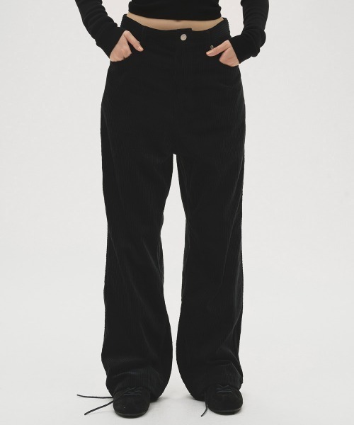 TODAYFUL（トゥデイフル）の「Chunky Corduroy Pants（その他パンツ・レディース・ベビーピンク/ブラック・36inch/38inch）」の2枚目の写真