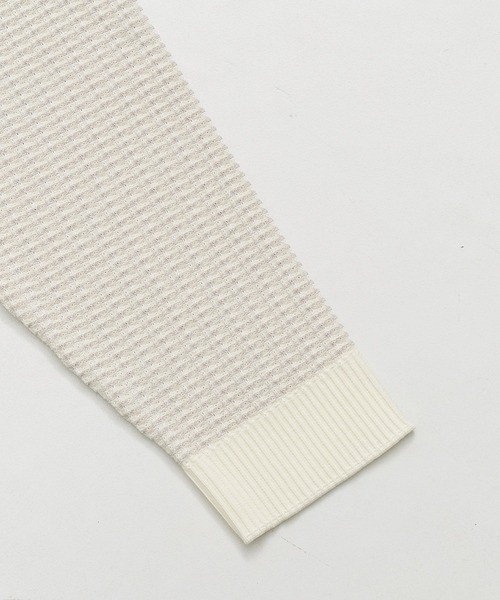 UNITED TOKYO（ユナイテッドトウキョウ）の「【残りわずか】アウトラスト ジャガード クルーネックニット 温度調整素材｜ストレッチ｜イージーケア|冬服|インナー（ニット/セーター・メンズ・ネイビー/アイボリー/ブラック・1/2/3）」の8枚目の写真