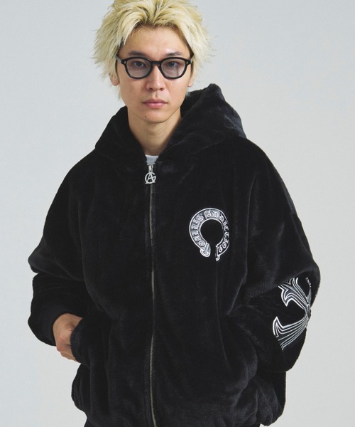 GALLIS ADDICTION（ガリスアディクション）の「GA CROSS-EMBLEM FUR BLOUSON（ブルゾン・メンズ・ホワイト/ブラック・M/L/XL）」の2枚目の写真