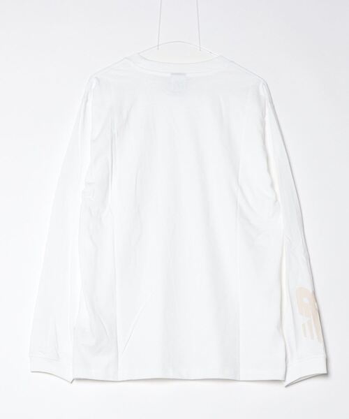 NEW BALANCE(ニューバランス)の「Athletics シグネチャーロングスリーブTシャツ(Tシャツ/カットソー・メンズ・ホワイト/ブラック・SMALL/MEDIUM/LARGE/X-LARGE/XX-LARGE)」の13枚目の写真